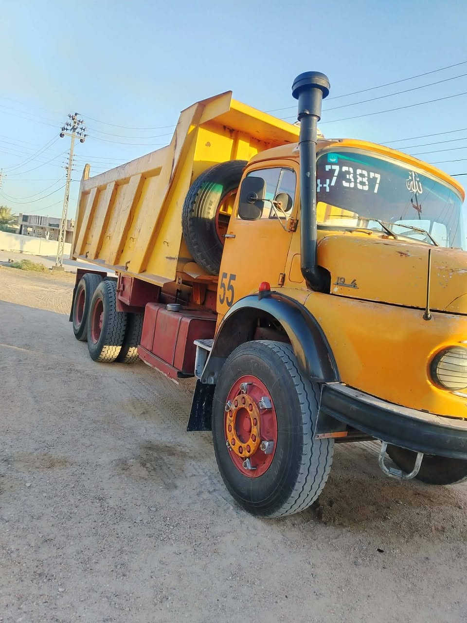 اقجم موديل 74
محرك نظيف
كير نظيف
مجموعة gf. هرم

السعر ٣٥ مليون وبيها مجال للشراي

معرض العراق لبيع وعرض الآليات الثقيله
للأستفسار والطلب ***********
