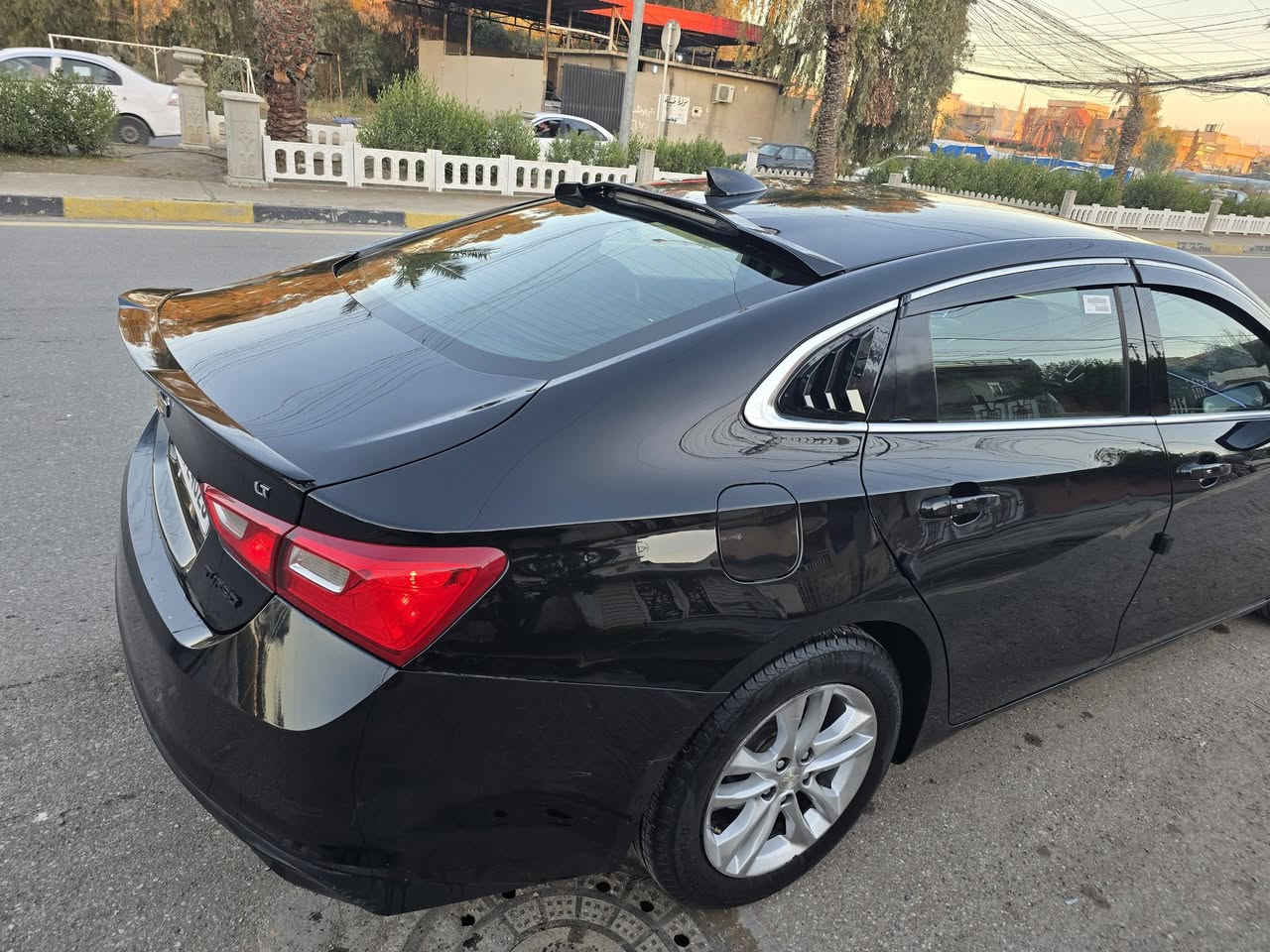 السعر 99بلاش
كابون ⛽️⛽️⛽️
تحويل ثاني يوم
ماليبو LT
 موديل 2018
مكينه وكير شرط 
خمس بصمات 
بصمه تشغيل اوتو ستوب
تحكمات جهتين 
تحديد سرعه كروز 
جامات كهرب 
ويل كب 
قطعتين تبريد نظامين تبريد
شاشه كار بلي 
كامره دواره 
كشن كهرب
ضررها جملغ فقط بدون دواخل 
صور الضرر مرفوق بل صور 
مكان السياره موصل اليسر
***********
***********
