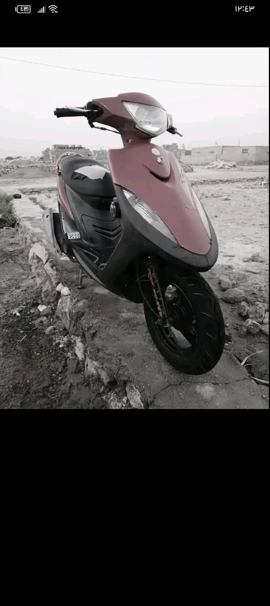 السلام عليكم دراجه ماكس عدله الدراجه ما صارلها هواي من نازله رمبه مكفوله من كلشي ختم واحد كفرات اشاير ملاحات ومكينه كلها بلاد برغي تجاري ما بيها العنوان سماوه قضاء الرميثه 
 السعر خاص للاستفسار  ***********
