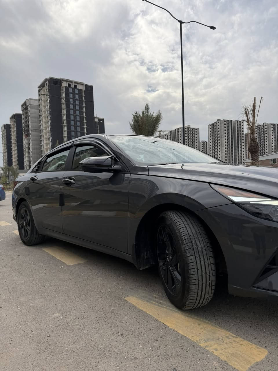 السلام عليكم 
للبيع فقط 

السعر 160$ وبيها مجال بسيط  

النترا هايبرد فوول عدا الفتحة 
حادث بسيط جدا دعاميه فقط مثل مموضح بصورة وعلى وضعها ممصلحه بلادي 

موديل 23 
لون اسمنتي 
مواصفات معروفه BLO
رقم بغداد باسمي ثاني يوم احولك 
سيارة اي نقص مابيها مكفولة فقط يرادلها غاز للتبريد 
سيارة جاهزه لد زنون وهواي اضافات عليها 

مكاني بغداد السيدية 
*********** واتساب 
*********** اتصال
