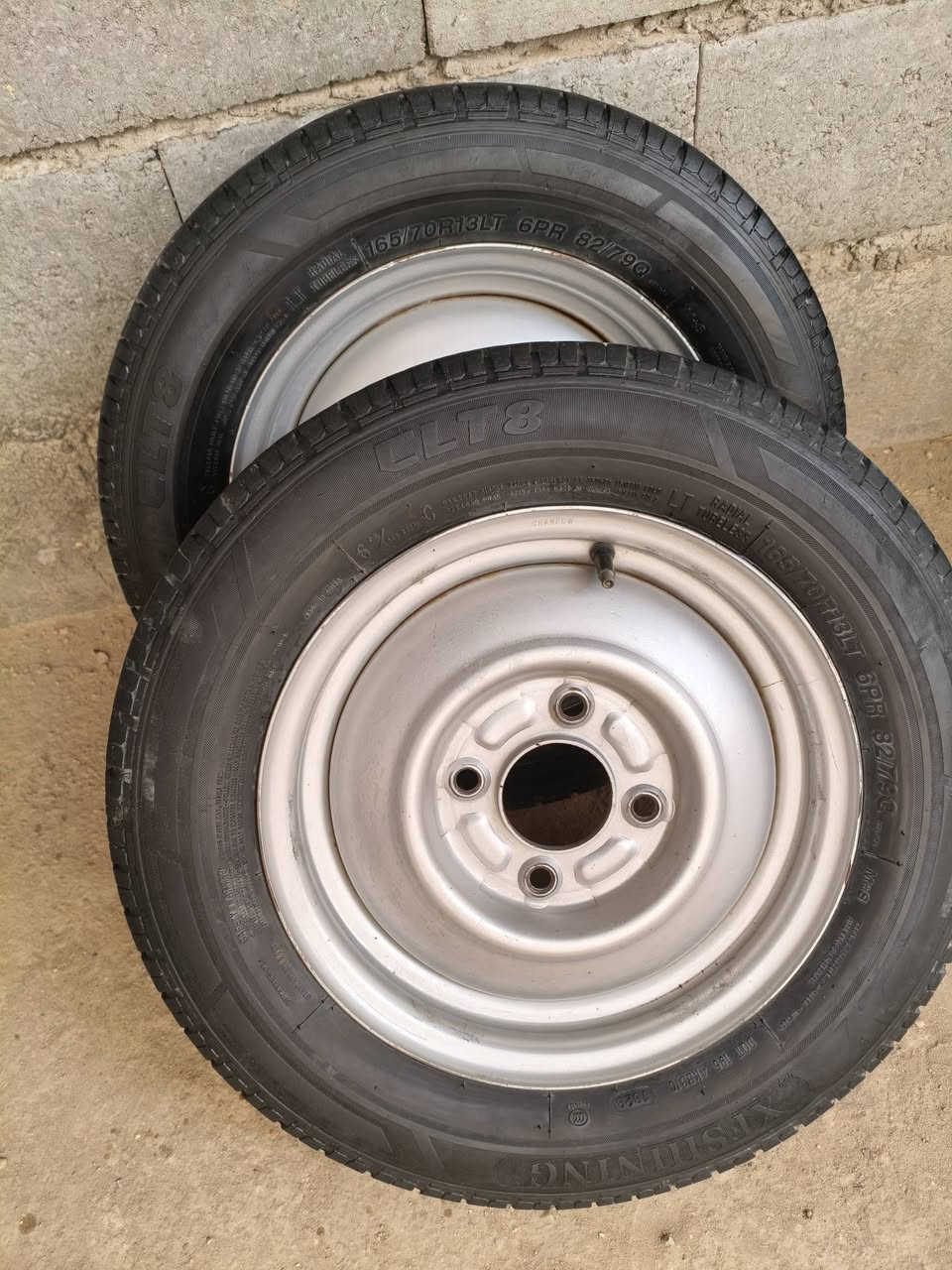 السلام عليكم تايرات وياله كاملات جوبلس حجم 13 ب 65 مكاني الفلوجة ***********
