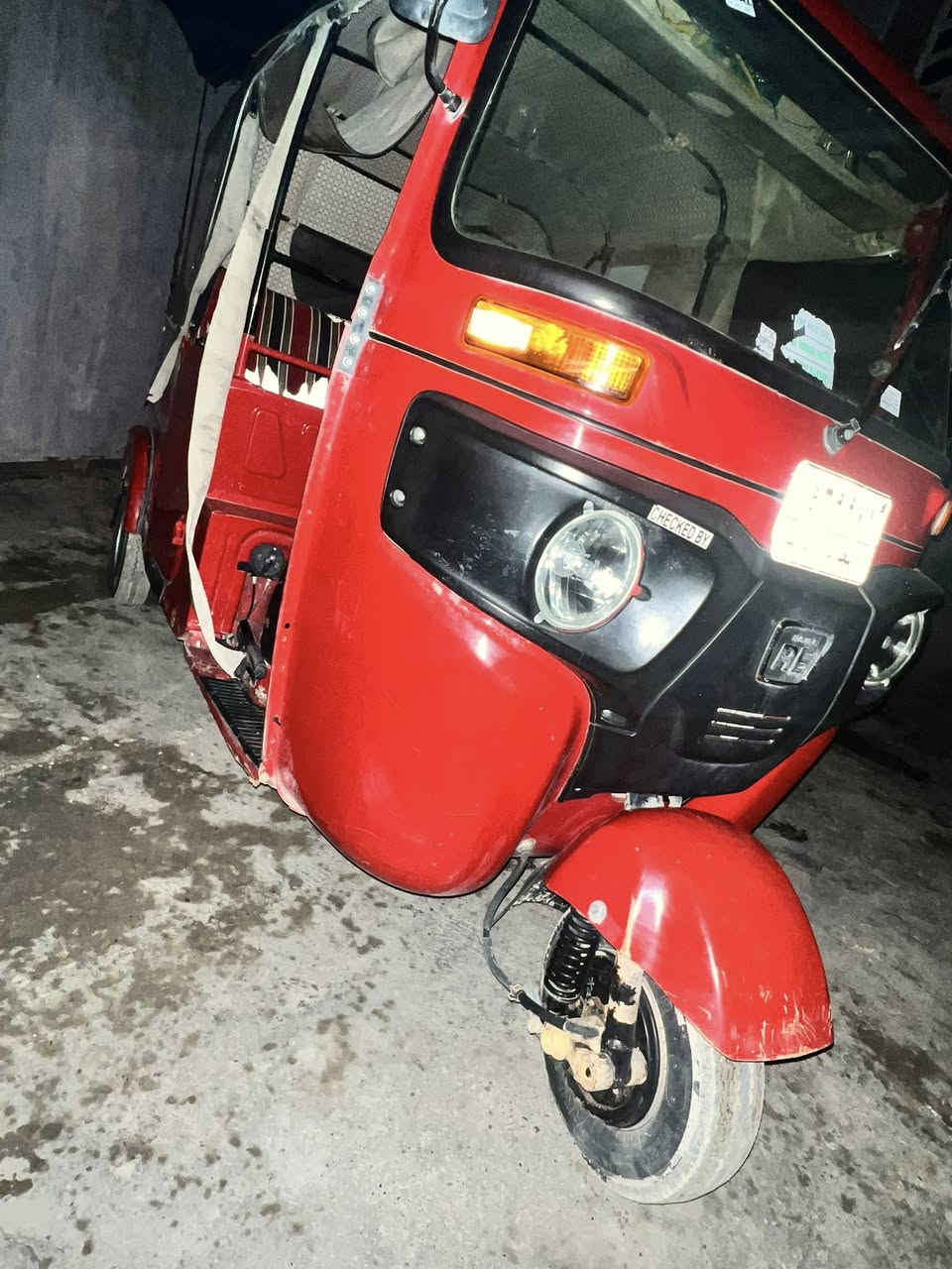 السلام عليكم تكتك مرقمه باسمي للبيع موديل ٢٢شهر١١ كفاله عامه كشر ومحرك عنواني ديالئ الخالص باقي تفاصيل ع خاص او رقم ***********
سعر خاصص
