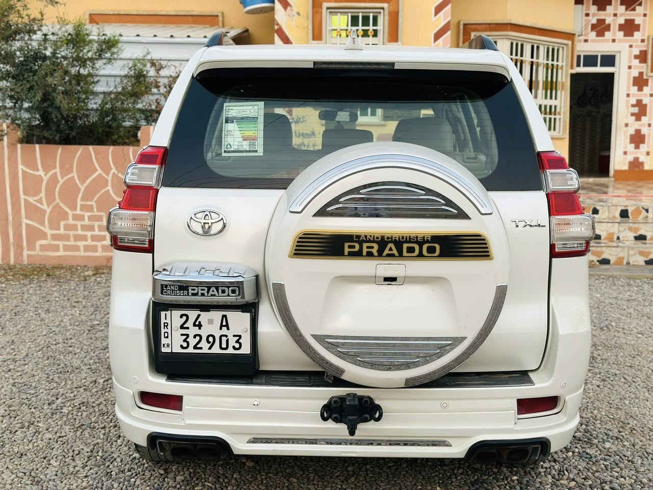 السلام عليكم للبيع برادو موديل 2011 محدث 2017   السياره كلين بدون ضرر ولا دعم عدا اربع صابع بل جاملغ الجدام  بارد  محرك اربعه بستم  السياره مال بيت ثلاجه وصطيه ويل مال 2021  رقم دهوك دولي تحويل ثاني يوم    السعر 230  مراوس حسب الغناعه  رقمي ***********. ***********  مكاني صلاح الدين الشركاط
