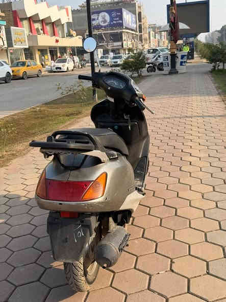 دراجه سبيسي ياباني للبيع
الدراجه مكفوله كفاله عامه
ما مفتوحه رمبه يرادله بس غسل وبوليش

الدراجه نضيفه ماشيه 44 الف 

مكان الكوت زهراءسعر900 وبيه مجال للطيبين المو شراي لا يتعبني رقم*********** مفتوح واتساب
