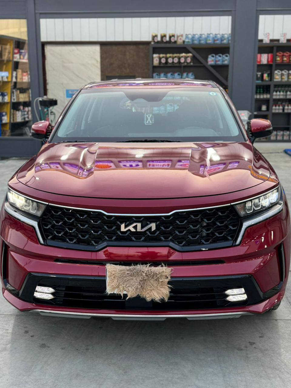 كيا سورنتو امريكي موديل 22 رقم بغداد حادث بنيد نفسه مصلح
فول عدا البانوروما 
بصمه تشغيل عن بعد 
حساسات.  اشاير بالمري ترحيب 
حساسات جانبيه 
مكينه أربعه سلندر 2500 تنفس طبيعي
سياره هواي بيهه مواصفات 
السعر 22 الف دولار وبيهه مجال 
الاتصال ع الرقم
***********   وبي واتساب 
سياره موجوده بشارع فلسطين 
 لحد يطب ع فيس ماجاوب.
