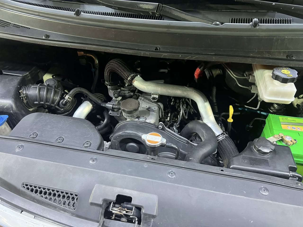 السلام عليكم. هونداي ستاركس للبيع السياره موديل 2011 السياره قطعتين تبريد ❄️☃️ محرك جديد السياره جاهزه للعمل السعر 90 وبيها مجال بسيط 
السياره مصبوغه عام بسبب الوشم مال إعلان  مكفوله من الگلبه والچفيه فقط
***********
***********.  الاتصال فقط للجادين رحم الله والديكم
