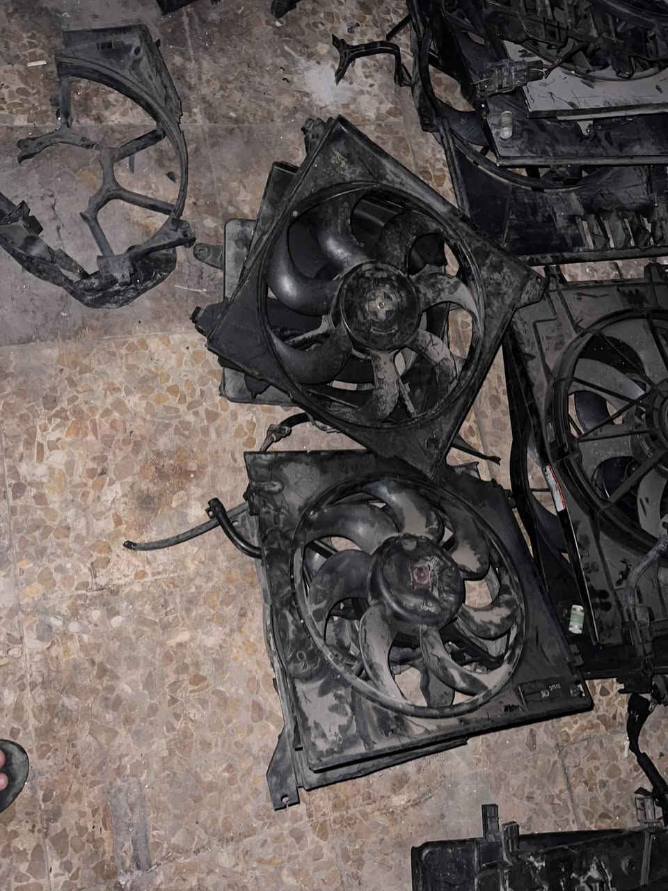 السلام عليكم توفرت مراوح كوري ياباني أمريكي شرط الفحص والتشغيل بيع جمله ومفرد ***********
