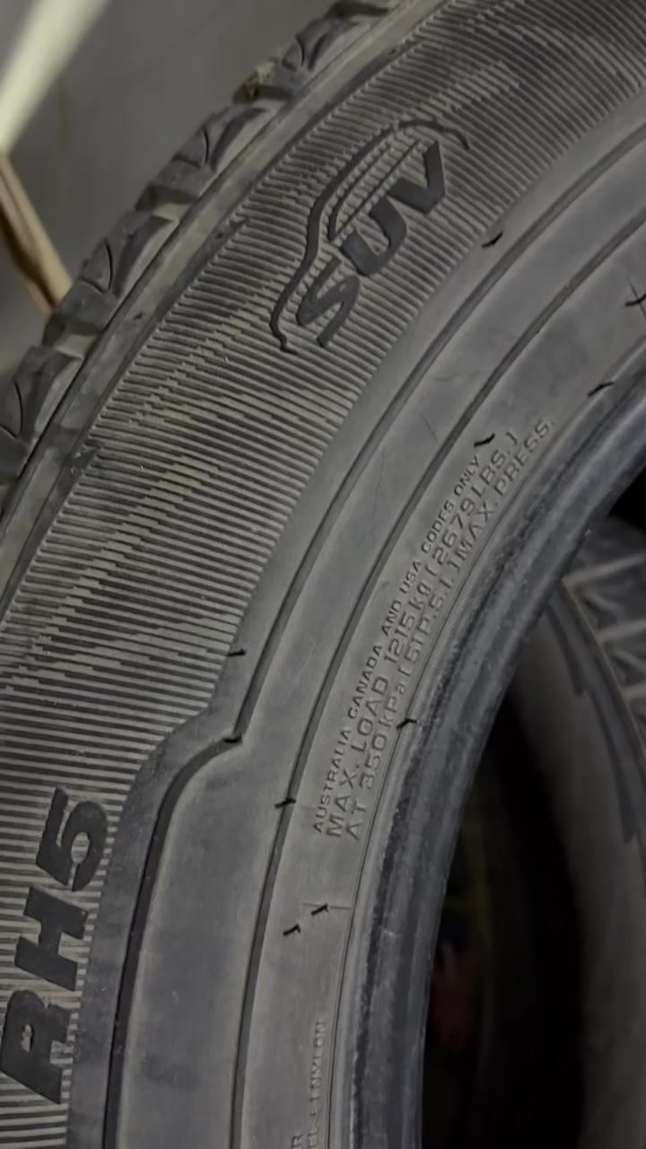 للبيع هاي التيارات  التفاصيل بالصورة
طخم كامل 4 
الحجم 20 275/60
قيم وأخذهم بما يرضي الله


**إذا كنت صاحب هذا الإعلان وتريد حذفه لأي سبب، رجاءا أرسل رسالة إلى الدعم الفني**