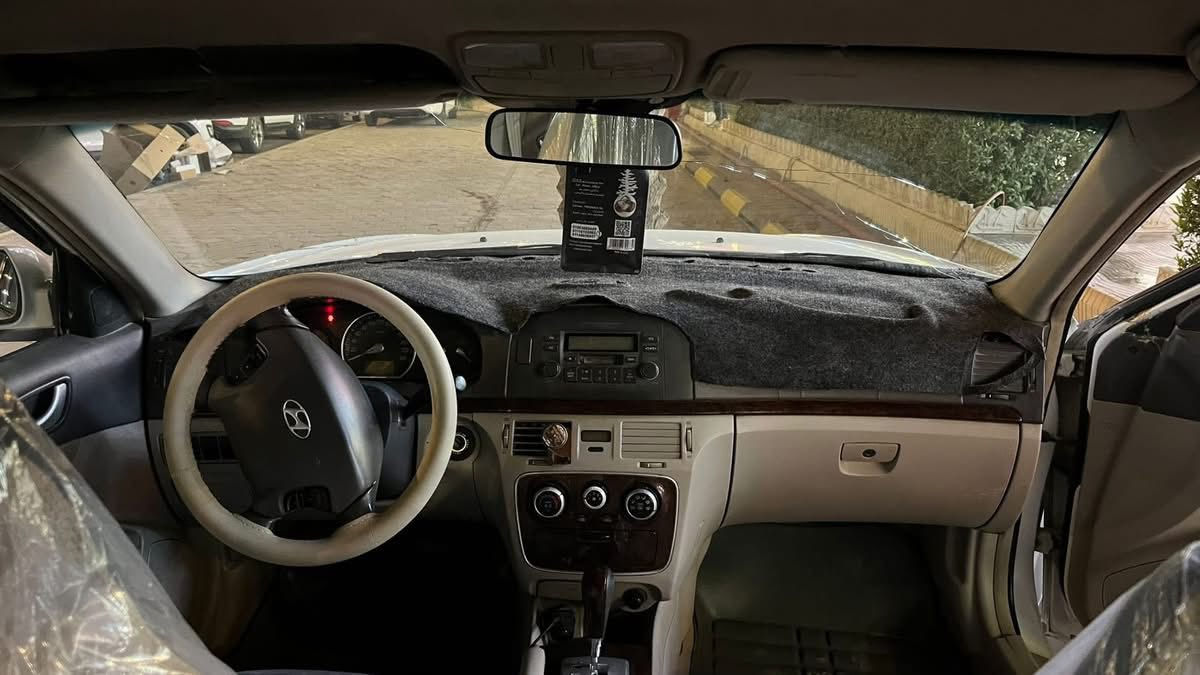 للبيع 
سوناته موديل 2008 خليجي
رقم بابل دولي بأسمي اليوم شديت ارقام وسنويه جديده
صبغ حزام 
كولشي موضح بالسونار
جاهزه من كولشي مكينه گير حداديه تبريد كهربائيات 

السعر 98 ورقه

مكاني النجف
***********
