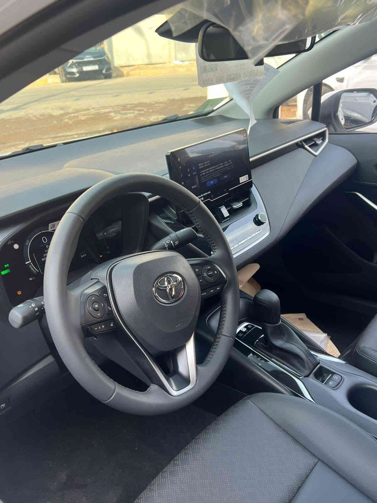 شركه جبل عرفه لتجاره السيارات 
🚘 كورلا هايبرد 2025 الشكل الخليجي
COROLLA HEV 2025 🚘

📜 اليكم المواصفات 👇
🚘 خليجي 
🚘 زيرو
🚘 الموديل 2025
🚘 سعة المحرك 1,8L
🚘 مرتبط بناقل حركة أوتوماتيكي 
🚘 عدد AIR BAG 8
🚘 سلايد رووف
🚘 لايت زينون + LED
🚘 حجم الاطار 205/55R16 
🚘 ويل كب 16
🚘 مفتاح التشغيل بصمة
🚘 دشبول ديجيتال 
🚘 شاشة اصلية
🚘 كاميرا 
🚘 المقاعد مخمل اسود
🚘 تتسع المقصورة ل 5 ركاب
🚘 مثبت السرعة Cruise
🚘 تحديد المسار
🚘 المودات والأوامر الصوتية
🚘 فحص أنظمة السيارة 
🚘 حساسات ضغط اطارات 
🚘 تبريد شاشة
🚘 قطعتين تبريد
🚘 هاند بريك بصمة
🚘 نظام مانع الانزلاق 
🚘ا ISOFIX    ايزو فكس
🚘 اوتو هولد Auto Hold 
🚘 اشارة في المرايا الجانبية
🚘 مخرج منفذ الطاقة
🚘 ا  Bluetooth 
🚘 تطعيم الدواخل ألمنيوم 

💵 السعر 21  مليون🔥 و600,ألف 🔥 
💵 السعر شامل الدلالية
ـــــــــــــــــــــــــــــــــــــــــــــ

📍 معرض جبل عرفة لتجارة السيارات بغداد الكريعات شارع الوقف السني 
(

📳 خدمة الزبائن / ***********/ ***********/ ***********
