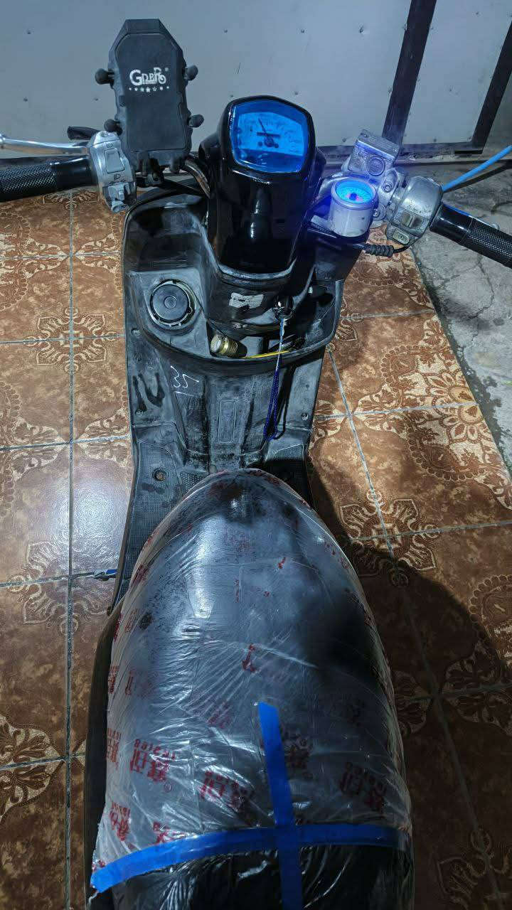 السلام عليكم دراجه بوليس دراجه مكفوله من كلشي السعر 550 وبيه مجال مكاني ديالى خالص


**إذا كنت صاحب هذا الإعلان وتريد حذفه لأي سبب، رجاءا أرسل رسالة إلى الدعم الفني**