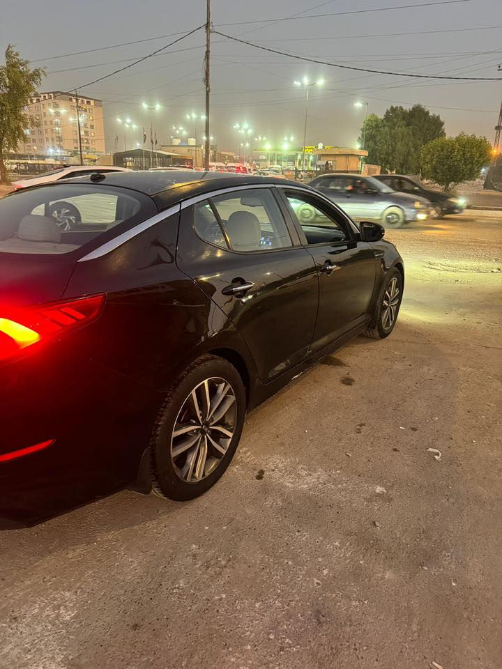 لسلام عليكم 
كيا اوبتما 2014 خليجي 
محرك 2400 دوش 
بصمه تشغيل وابواب وجنطه 
فول تحكم ستيرن 
شفتات ستيرن
لدات امامي خلفي 
3 انظمه قياده 
مثبت سرعه
شاشه كبيره 
كامره دواره
حساسات امامي خلفي 
تبريد شاشه بيانو منفصل 
قطعتين تبريد 
كشن السايق كهرباء
 خزن ميموري 
ترحيب مري 
اشاير بلمري 
مري شفط 
رقم اربيل الجديد 
بأسمي السياره 
تحويل ثاني يوم 
بيهه باب الصدر مصبوغ  
السعر 130  وبيهه مجال 
مكان السياره بغداد السيديه
***********
