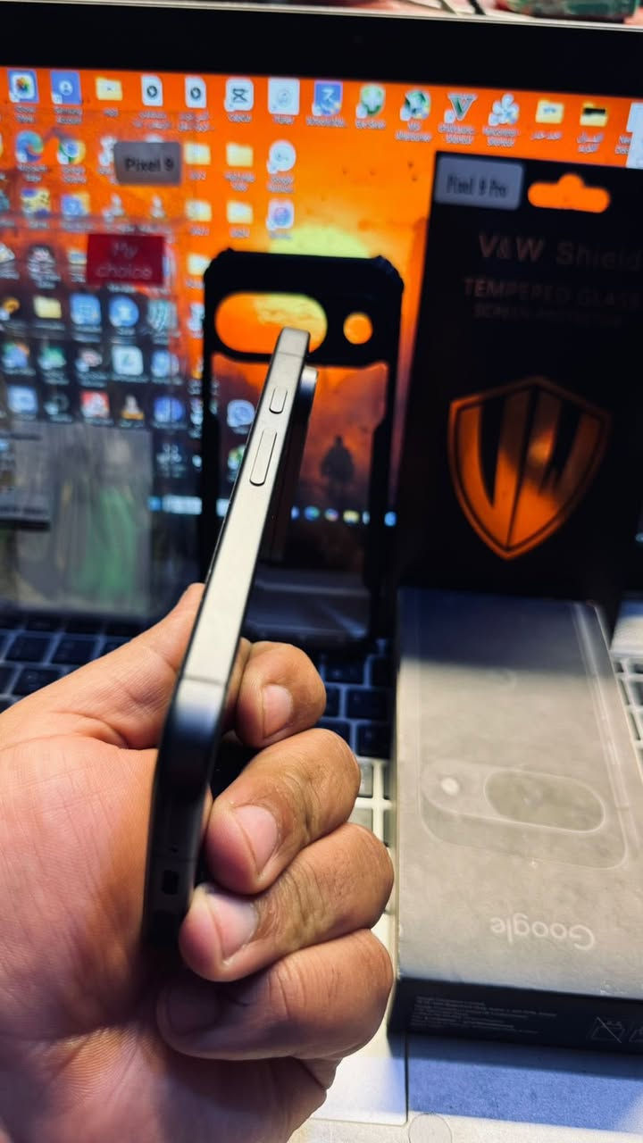 Google pixel 9 pro
النسخه العالميه 
محدث اخر تحديث 
رام 16 
ذاكره 256
فريم 120 
الجهاز جديد بيدي فتحته 
مستخدم شهر 
وياه حافظات 2 
وياه لاسق شاشه 2 
ولاسق كامره 1 
كارتونه وغراضه جدد مامستخدمات 
ااي استفسار تًٓـًٍـعًْــ🏃ــًـاًٍٍّّلٍُْْ 
وات ساب وبخدمتك 
مامتواجد ع الفيس 
او الاتصال ع الرقم 
***********
