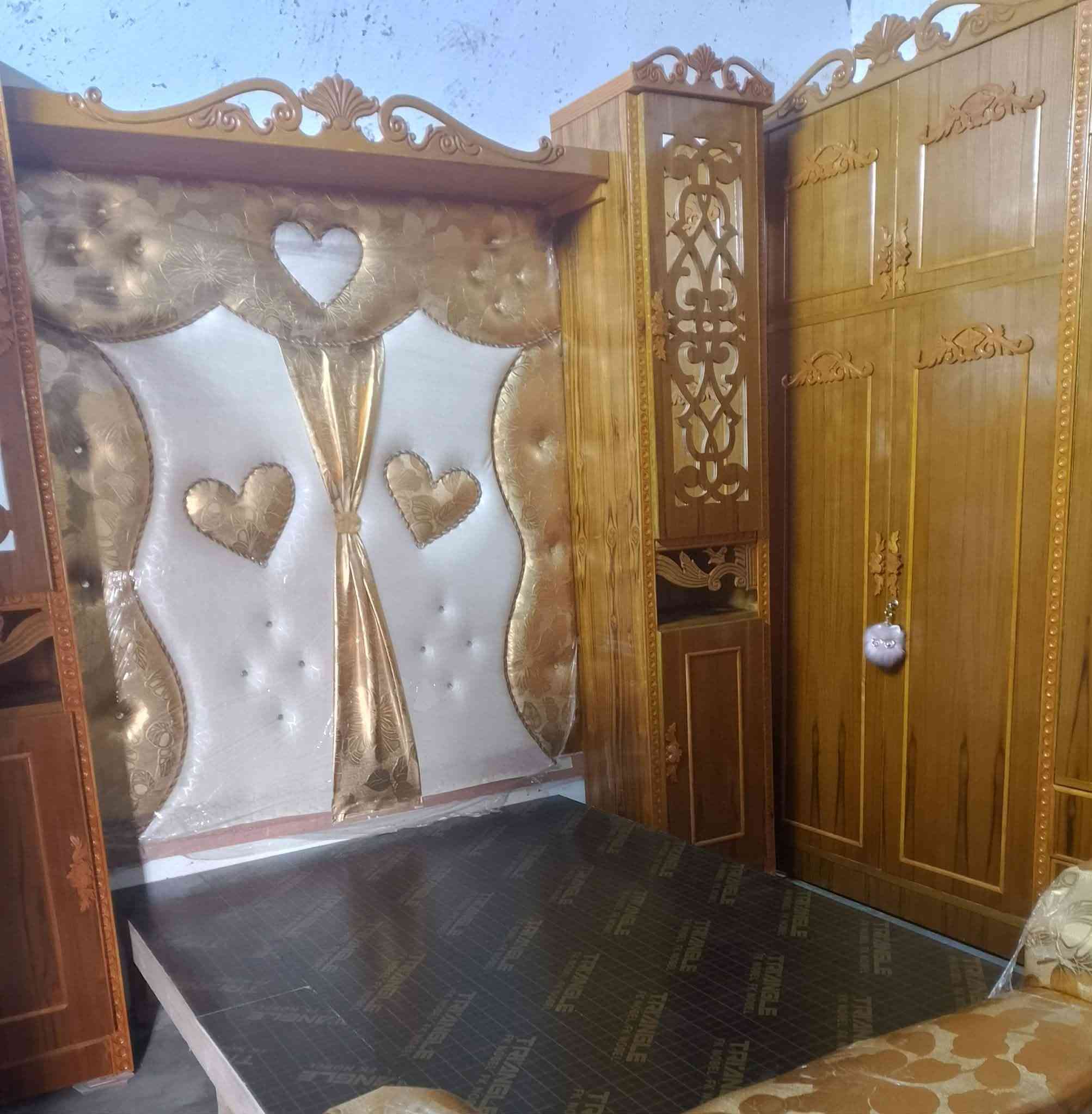السلام عليكم غرفة خشاب نظيف بس زواية ماموجودة للبيع بسعرها 900وبيها مجال قليل ***********
704587موصل جانب الايمن حي التنك
