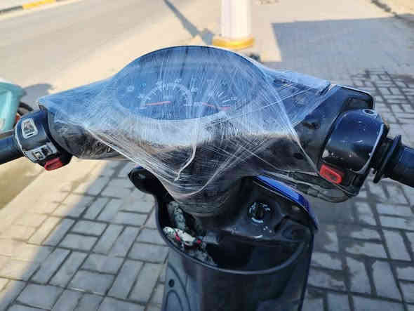 دراجه دولفين للبيع السعر ٦٠٠ وبيهه مجال الشراي يتصل عل الرقم *********** مكانهه السماوه كرهبايات شغاله سلف هندر مكينه ناعمه شرط
