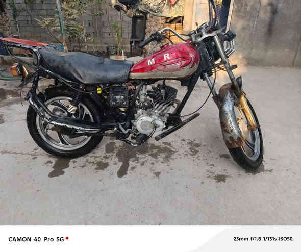 سلام عليكم دراجه للبيع رقم اسود راعيه موجود تحويل ثاني مديل 2011 دراجه بيه حادث البوري الامامي مال الشاصي بيه عواج قليل مبين بالصوره ويرجع بالحراره  سعر 400 بيه مجال رقم *********** رقم بيه وتساب راسلو الرقم مكلف بالنشر لحد يراسلني
