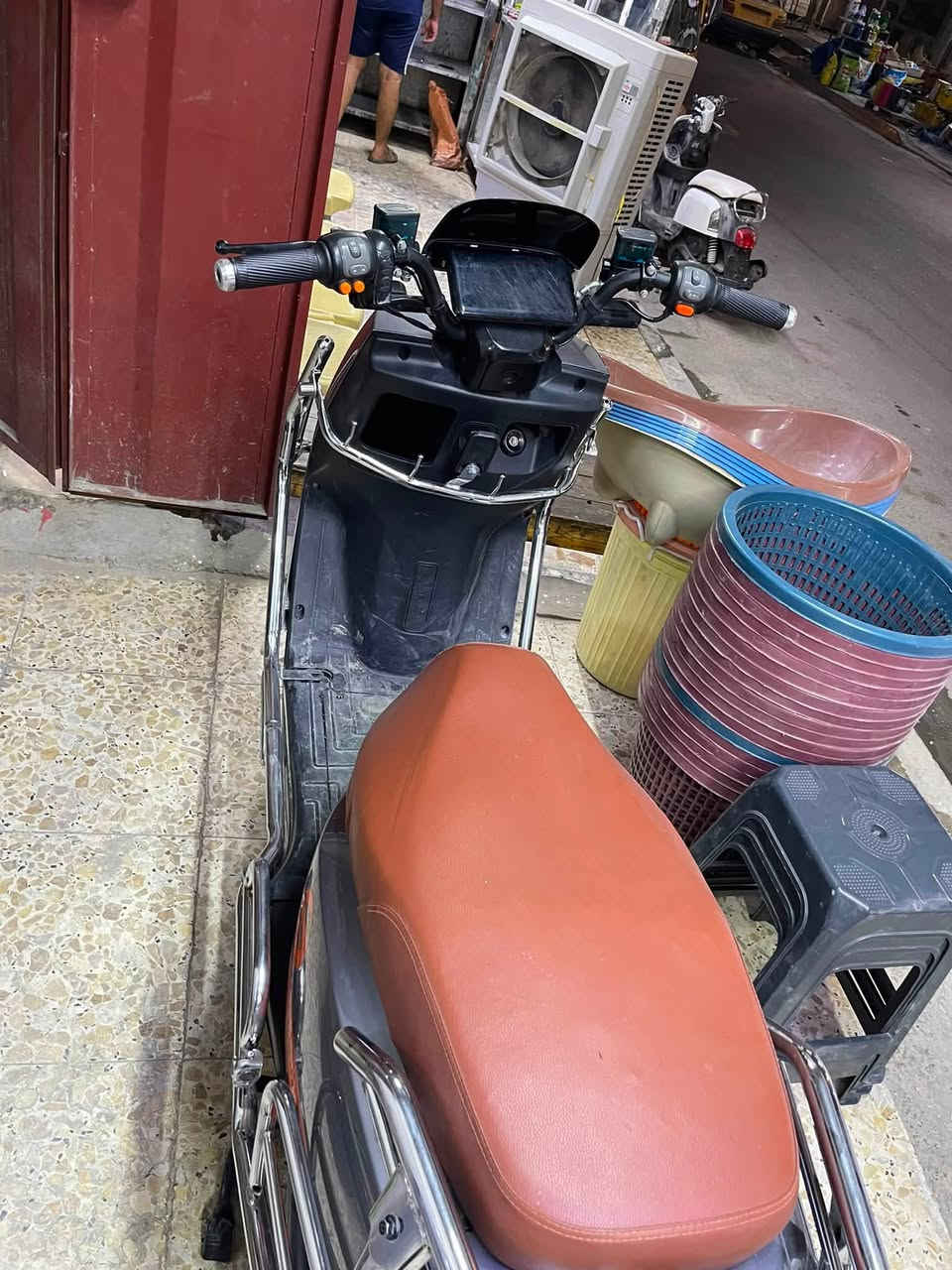 السلام عليكم دراجه البيع الموديل ٢٠٢٥ مكفوله الملف ٢٠٠٠ حلوه وسلسه ادخل على الفديو وشارحلك السعر ٦٥٠ الشراي الاتصال على الرقم *********** أبو محمد وبلعافيه علياخذها
