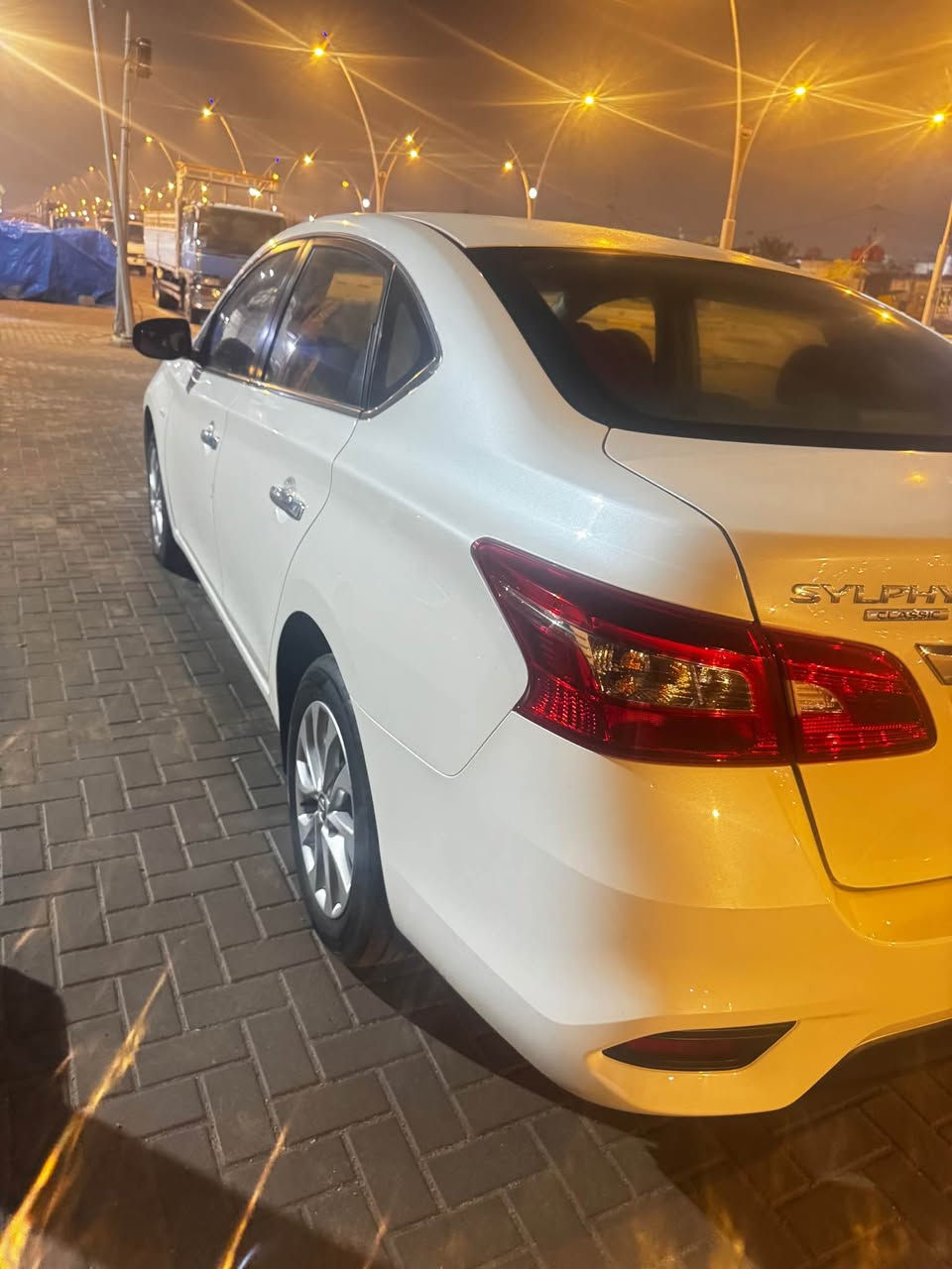 السلام عليكم للبيع نيسان سنتره    2025   زيرو ماشيه 7000
 
كفاله عامه سياره رقم أربيل وكال مجانيا داخل اسود 
عله وضع الشركه عنوان المن الداخلي *********** السلمان, المثنى
