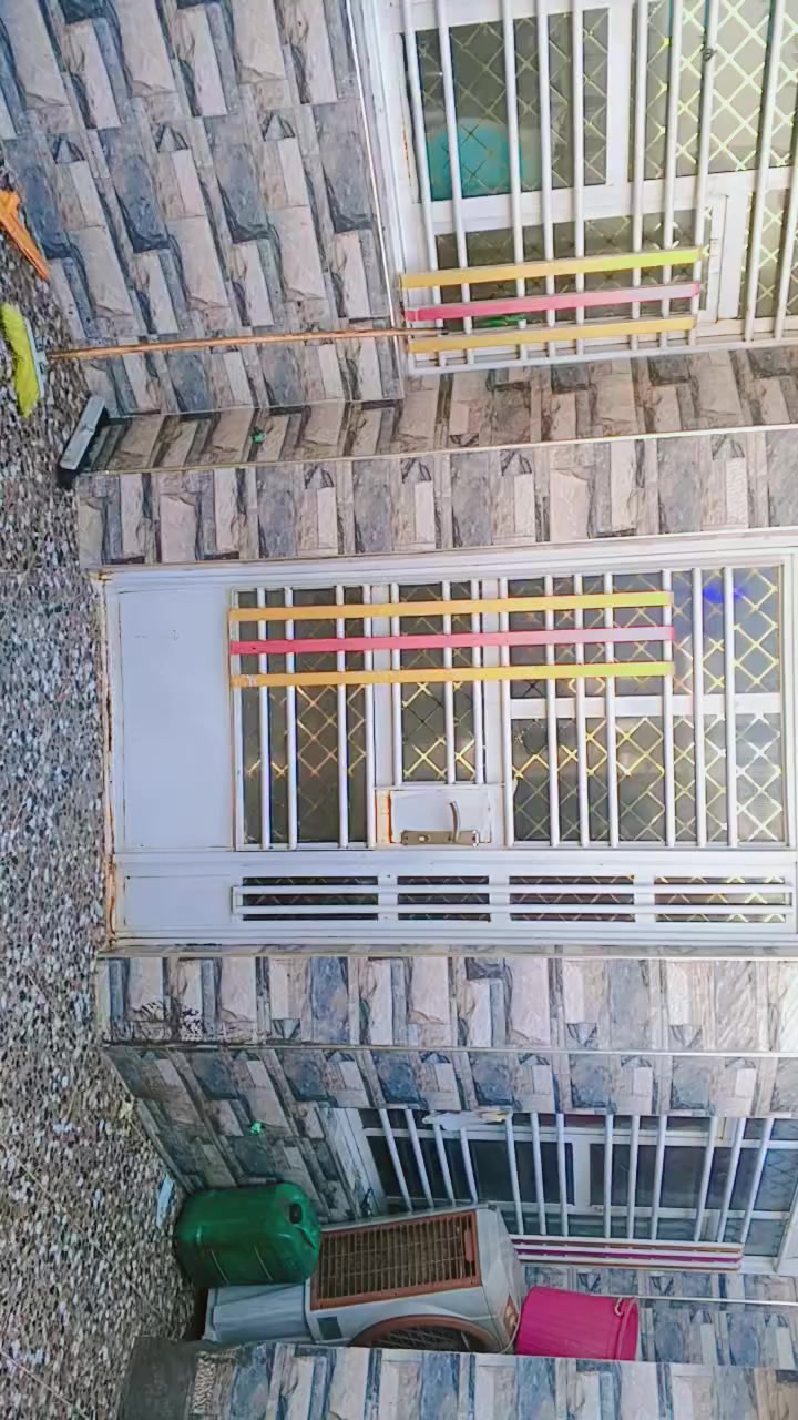 سلام عليكم بيت للبيع طابو زراعي سند 25 الرئاسه شارع عشرين شارع الساده خامس فرع ع اليمنه البيت كامل مابي نقص 100 متر واحهة 6.5 ونزال 16 استقبال ومطبخ بالوجه مو طولانيه المرغوبه والمنطقه كلها هيج مقسمه مشموله بالتطويب ومرقمه من الدوله طابق واحد مطبخ واستقبال وصاله چبيرة وصحيات وغرفه ع عرض البيت بالاخير رقمي هذا للااستفسار اكثر *********** سعر البيت 85 وبي مجال انشالله كل التفاصيل مذكورة رقمي مابي واتساب اكرر مابي واتساب مراسه ع الخاص او الاتصال ع الرقم
