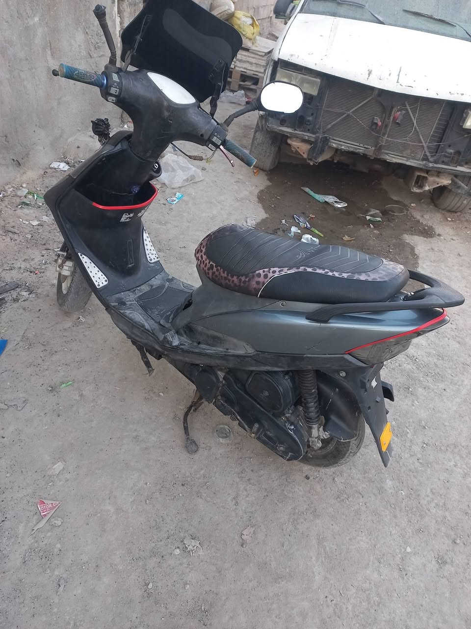 سلام عليكم  دراجة ماكس عدلة  مكينة ٥٥  دراجة حلوة ونضيفة سعر ٤٥٠ بيهة  مجال  مكان شعب  رقم ***********  واتساب موجود ودللو
