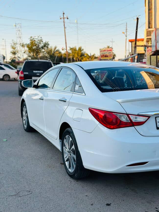 سوناتا ١٣ كير محرك مكفول بيه بارد بالبنيد فقط باقي السيارة مكفولة السعر ١٣٥ صلاح الدين ناحية يثرب 
***********
