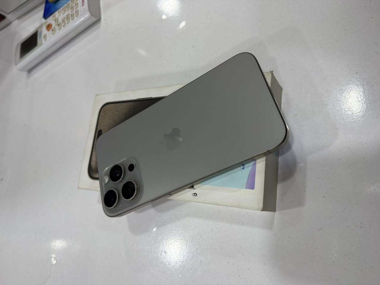 آيفون 15برو ماكس بطاريه 89ذاكره 256  جهاز فقط بس الكرتون موجوده نضافه 100/100زلخ مايي استخدام شخصي سعره مليون 1٥٠بي مجال بغداد لعبيدي ***********
