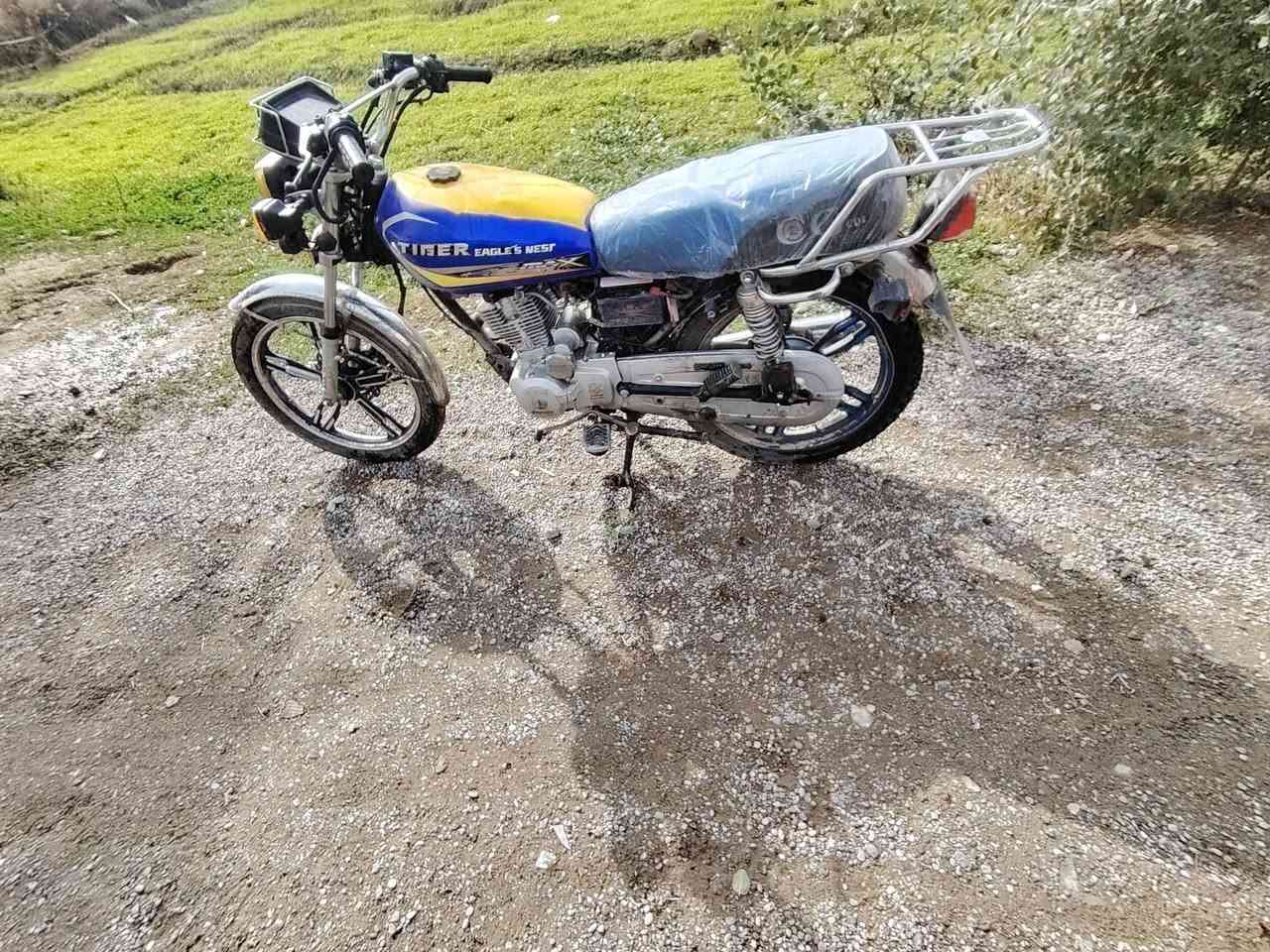 السلام عليكم دراجه للبيع موديل 21 سيفان مامفتوح السعر 450 وبيها مجال مكاني صلاح الدين بيجي *********** بي واتساب
