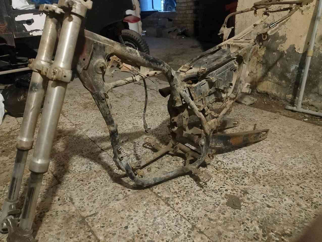 شاصي قفاز صيني لبيع مكفول من اللحيم والعواج مكاني ميسان *********** السعرخاص وموجود تفصيخ
