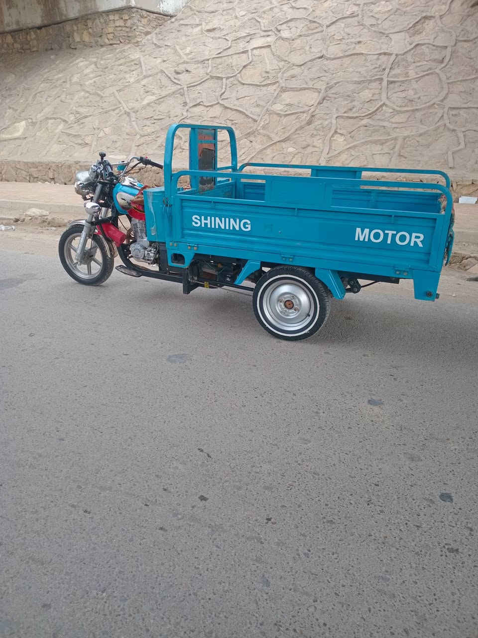 السلام عليكم شباب ستوته البيع مديل ٢٣مال بلال اوراق اصولي نضافته شوفت عينك عينك مكاني كربلاء طويريج السعر 1900 وبيه مجال رقمي ***********
