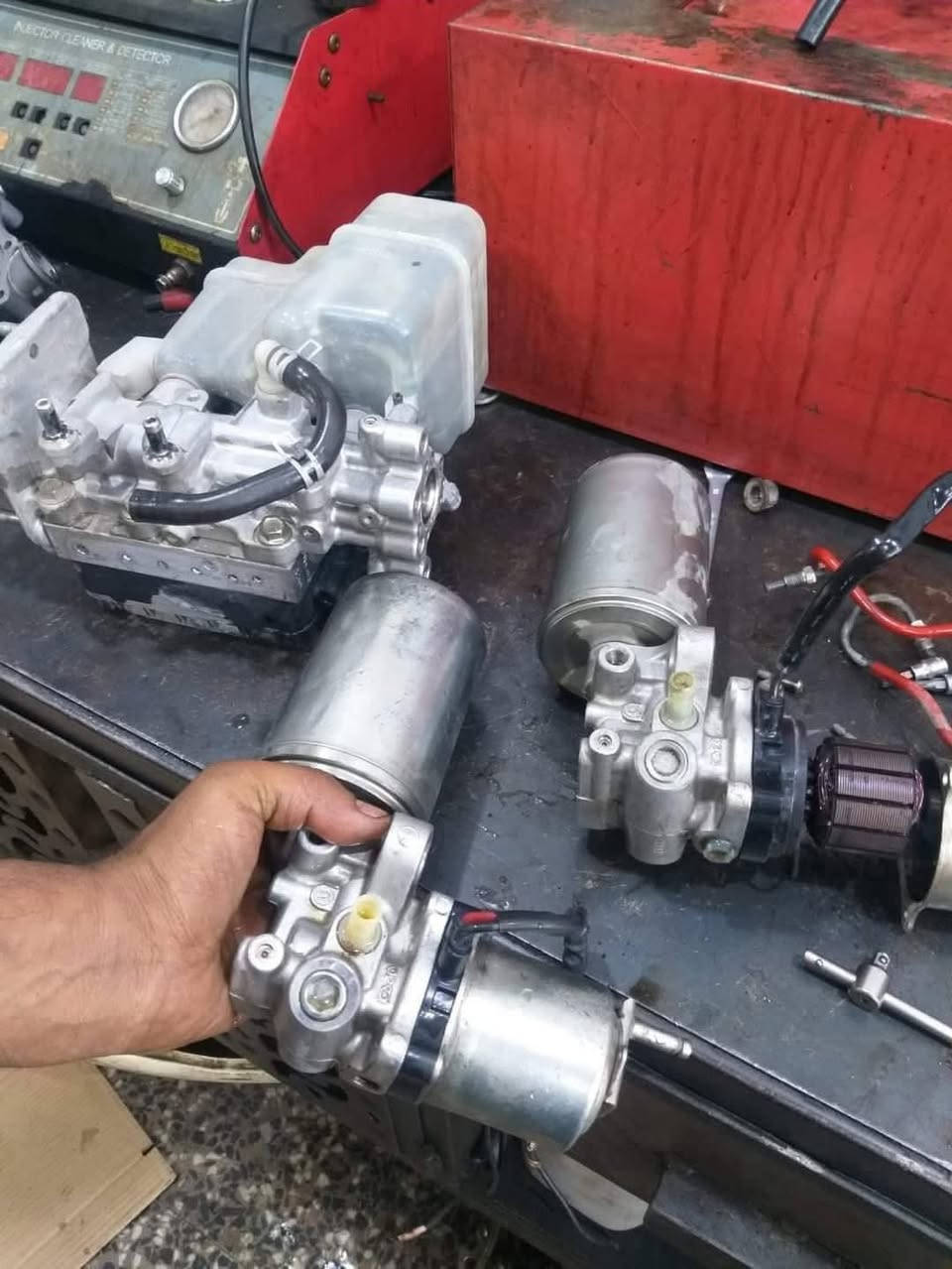 صيانه 🙅بريك لاند كروز لكزز و برادو بكل🚘 الأنواع االعنوان : بغداد / باب لشرجي للإستفسار الاتصال🌿 ***********اكو 😎خدمه توصيل لكل🌱 المحافظات
