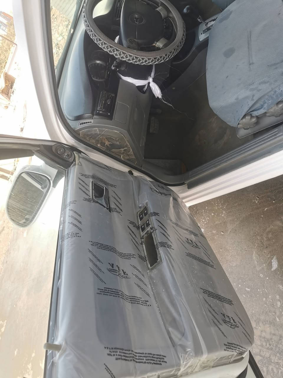 السلام عليكم
اوبترا خليجي 
موديل 2011
مكينه 1600
كرهبائيات شغاله
رقم ذي قار مشروع وطني 
مكان السياره سماوه والمالك بلسماوه 
مداور وكاله شتريد حاضر 
اسعر  57 اوبيه مجال
للستفسار اكثر اتصل/ ***********
