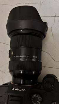 للبيع بمليون  وبيها مجال العدسه سيكما24-70  بغداد اعظميه  07725477490