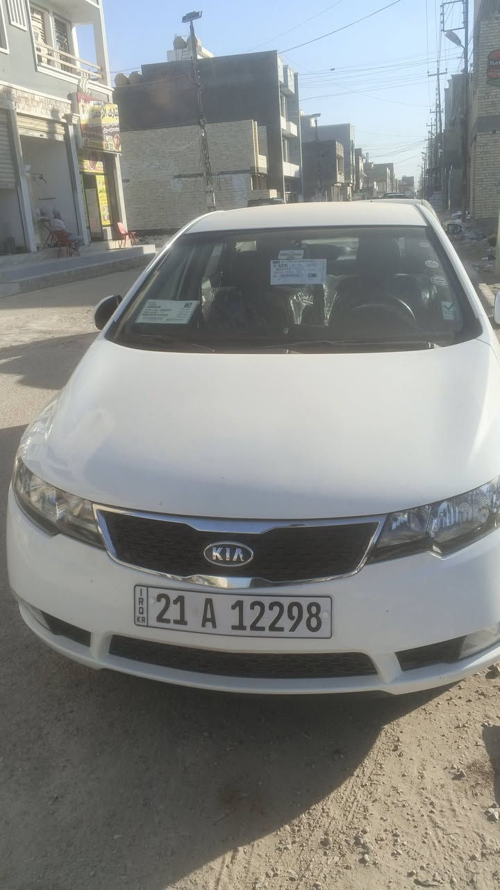 سيراتو 2011 كفالة عامةماشية 187 ونص قابل للزيادة 
1600مكينة
شمالية السيارة سليمانية 
سنوية 2028
هزة2027
كاملة من كل النواحي احلى من الصور السيارة 
السعر 118 وبيها مجال جدا بسيط
رقم الهاتف ***********
جديدة كلش
العنوان بغداد
