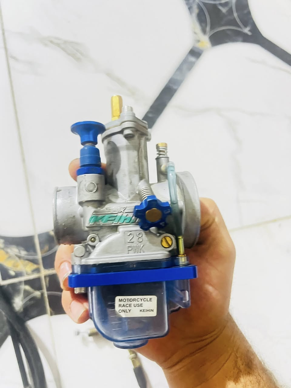 للبيع كابريته قفاز. حجم 28 ما مستعمله  دوم السعر خاص


**إذا كنت صاحب هذا الإعلان وتريد حذفه لأي سبب، رجاءا أرسل رسالة إلى الدعم الفني**