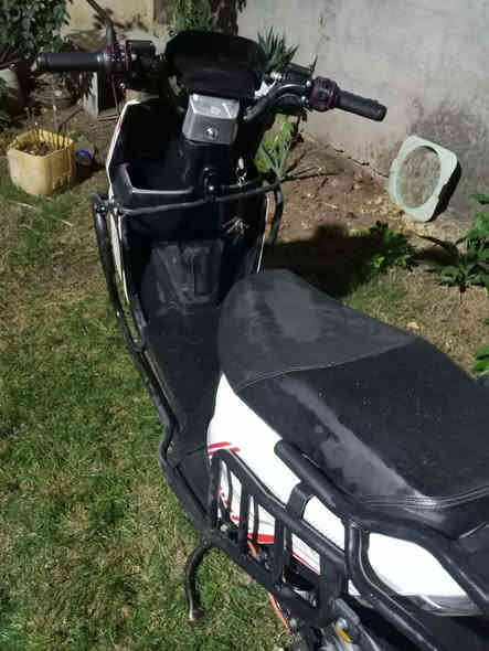 نقص الجاملغ امامي ))) دراجه شحن معروفه تفاصيلها بطاريات 🔋6 تشتغل ع كرت وبعد شغلها مابيها كلشي دراجه 
وصلت بيها لل تاجي خير من لله مكفوله. دراجه مكان طارميه   800 ((((***********)))
