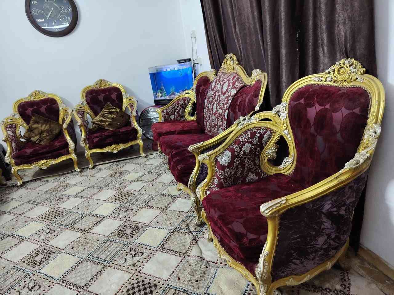 تخم زان مصري  لبيع ١٠ مقاعد
***********  في بغداد شارع حيفاء
