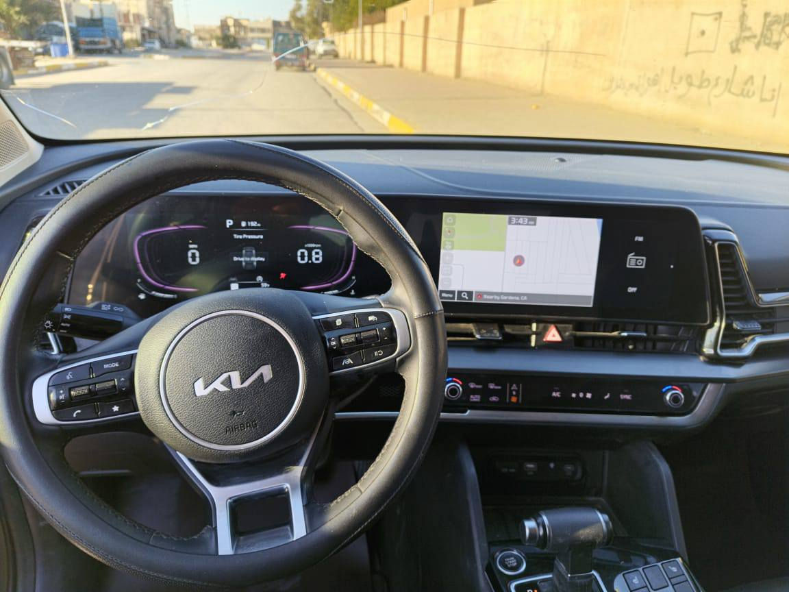 سلام علیکم ورحمة الله 
للبيع كيا سبورتج 2024 EX وارد امريكي الحجم الكبير L
المسافة المقطوعة  26 الف فحص مؤقت
ضرر بسيط
تبديل جاملغ أمامي وصبغ جاملغ خلفي وربع بنيد  شرط بجم  بدون شواصي ولا فخذ راديتر على البلاد غاز بلاد 
بدون ايرباك  فقط بردة !!!! SOS SOS
2500gdi محرك كشنات جلدد
تدفئه كشنات امامي  كرسي السائق كهربائي
شاشه كبيره وشاشه عرض
تبريد شاشه لمس
حساسات امامي خلفي
رادر امامي خلفي
نقطه عمياء
تحديد مسار
مثبت سرعة
هاند بريك كهرباء
شحن لاسلكي
شحن تايب سي
حساس ضغط اطارات
مانع انزلاق فور ويل
نظام ترحيب
ویل کب
مانع تصادم
اضاءة led و زينون
السعر : ١٦٧ وبيها مجال بسيط
العنوان  كربلاء 
للاستفسار الاتصال ***********
صور الحادث مرفقة
