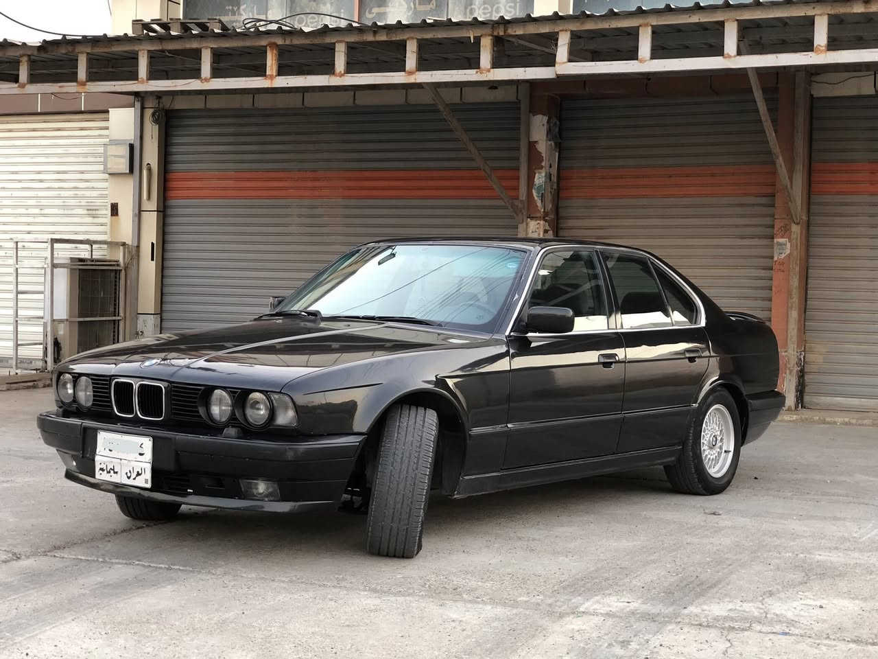 BMW 1992 525i
موديل 1992  حجم 525i دبل فانوس 
كير اوتوماتيك كير و محرك حاويه جدد بشرط 
تبريد ثلج / 4 جام كهرباء  
تخم تاير جديد / صدر جديد /  كهربائيات شغال بشرط 
صبغ عام للجماليه مكفوله من الحادث 
رقم سليمانيه باسمي / سنويه 2028 شرط التحويل 
سياره جاهزه بدون نقص مالجناي 
سعر 63$ 
مكان السياره اربيل 
***********
