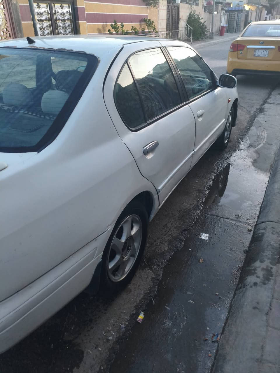 السلام عليكم للبيع نيسان بريميرا موديل 96 جاهزه حداديه مكينه كير مشروع وطني سنويه للـ2031 بيها طخطخات بسيطه ب35 وبيها مجال مكان السياره كربلاء للاتصال ***********
