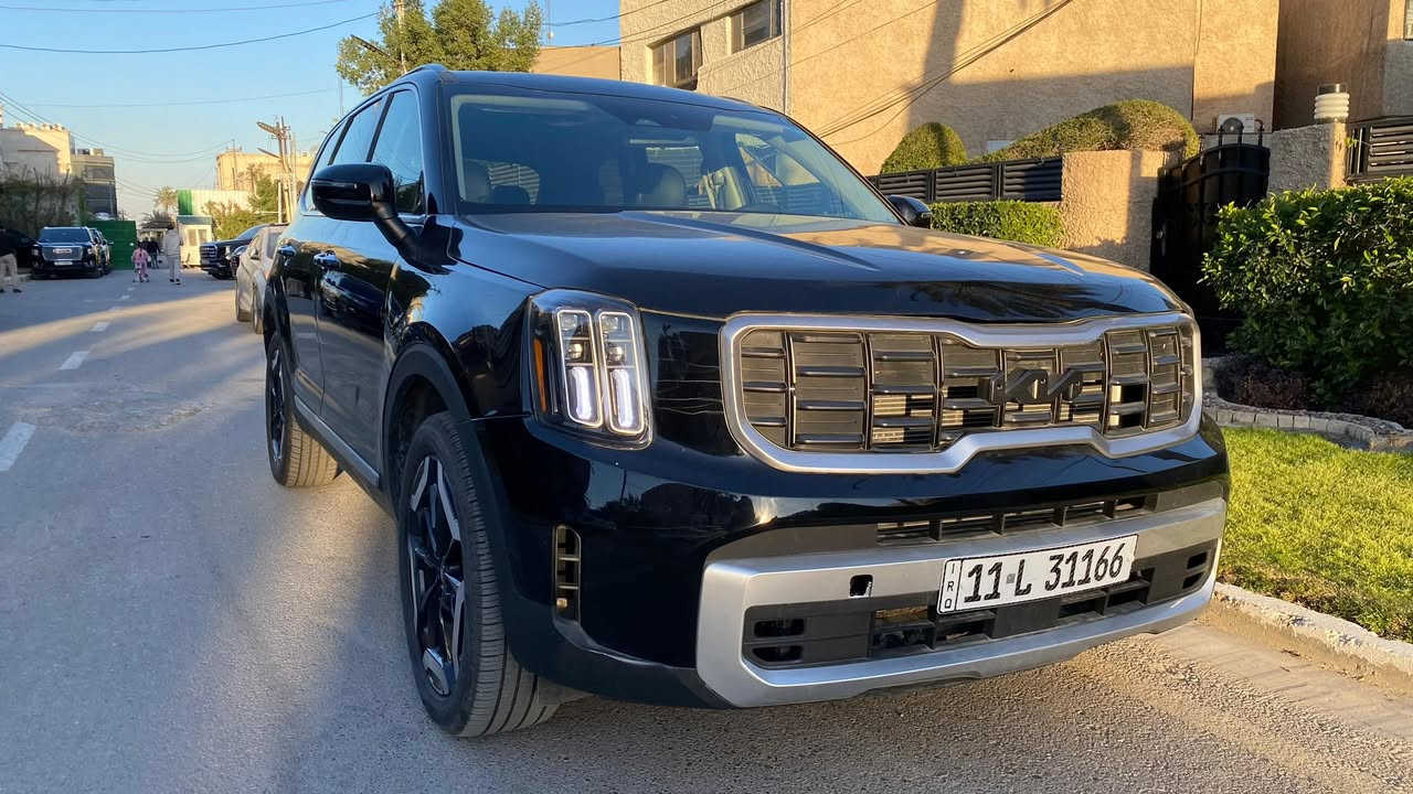 السلام عليكم ورحمة الله

للبيع سيارة: كيا تيلورايد  S وارد امريكي  موديل 2023 

نوع الضرر : حادث كلش حلو صبغ قطعتين جاملغ امامي ايمن و جاملغ خلفي ايمن 

•

•المواصفات :

▪️السيارة: كيا تيلورايد S لون اسود

▪️المحرك: 3.8L (ستة سلندر)

▪️العداد:  13000 ميل  

▪️حجم الويل: ويل كب حجم 20 مع طقم تايرات بحالة ممتازة 

▪️تحديد مسار

▪️سلايت روف [ فتحة سقف ]

▪️خاصية تحديد المسار

▪️رادار امامي للتوقف التلقائي

▪️حساس خلفي

▪️حساسات و رادارات الاجتياز الجانبية (نقاط عمياء)

▪️كامرة خلفية دوارة اصل مع الستيرن

▪️تحكم فول كهرباء لمقعد السائق 

▪️شاشة الدشبول حجم كبير للتحكم بايعازات السيارة

▪️كشنات السيارة جلد اسود اصل

▪️تدفئة الكشنات المقدمة

▪️السيارة 7 راكب

▪️ثلاث قطع تبريد

▪️تشغيل عن بعد

▪️سستم صوت

▪️المقاعد الخلفية منفصل ملكي VIP

▪️تحكم ستيرن جهتين بلوتوث وحاكية وكروس سرعة وتحكم صوت 

▪️نظام ABS مانع انزلاق

السعر المطلوب 275$ و بيها مجال بسيط

 

للاستفسار اكثر الاتصال او واتس اب على: ***********

الموقع 📍: بغداد / الجادرية قرب جامعة بغداد
