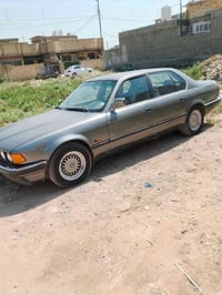 للبيع بي إم735 سياره جاهزه من كلشي كير ومحرك جدد بيهاتخم تاير بيها خلي...