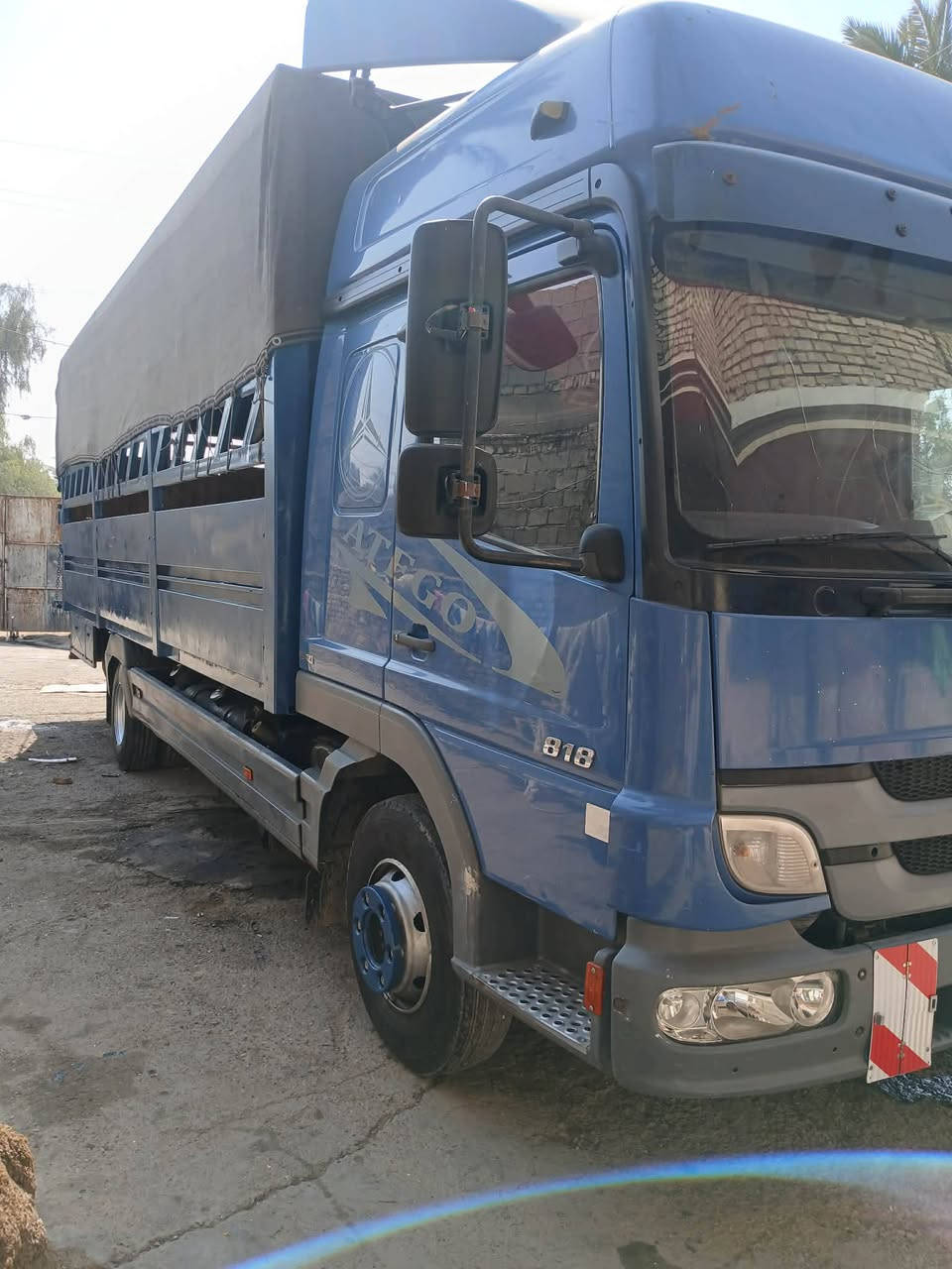 اتيكو  6برغي 4بستم مديل 2007مكفول من الصبغ وضربه كير مكينه مكفول   تبريد بلادي جام كهرباء قفل اكسل طول 675رتفاع 240سبرنك امامي  خلفي   ***********
