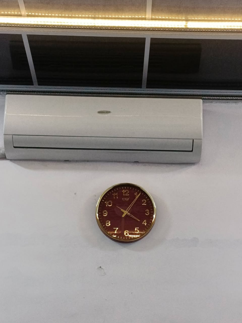 سبلت للبيع شرط الشغل مامفتوح خلاص بس منقص غاز السعر ٣٥٠ وبي مجال *********** اتصل واني بخدمتك
