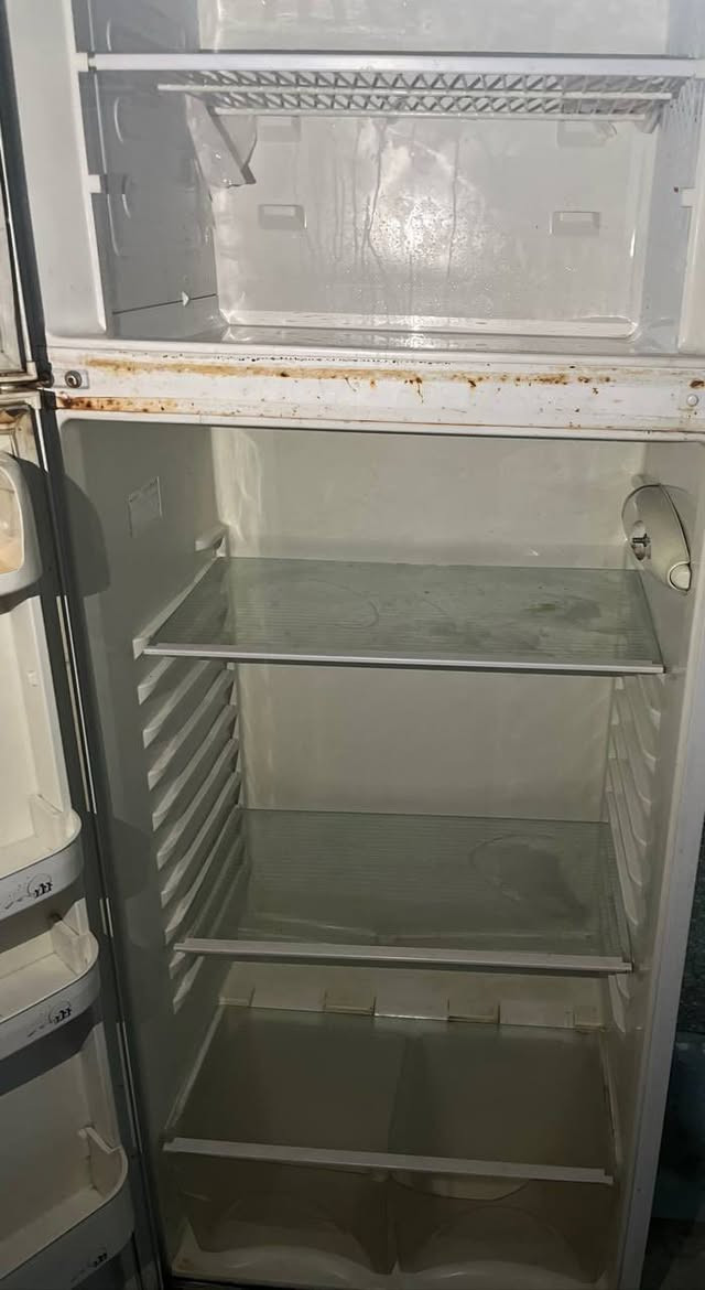 ثلاجه للبيع ناقصها فقط غاز
إذا كنت مهتم اتفضل خاص
(نفس ال بل صوره)


**إذا كنت صاحب هذا الإعلان وتريد حذفه لأي سبب، رجاءا أرسل رسالة إلى الدعم الفني**