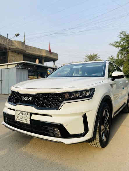 السلام عليكم 
سياره للبيع كيا سورنتو موديل 2022 السياره خليجيه مكفوله كفاله عامه من الصبغ ماعده طخه خفيفه بالباب الخلفي وموجوده صور الطخه بالمنشور السياره ماشيه 20 الف مواصفاتها بصمه تحكم استيرن تحكم استيرن جهتين ويل جبير 19 لد نهاري 3 قطع تبريد 7 راكب باب الخلفي كهرباء مكاني بغداد وهذا رقمي ***********
