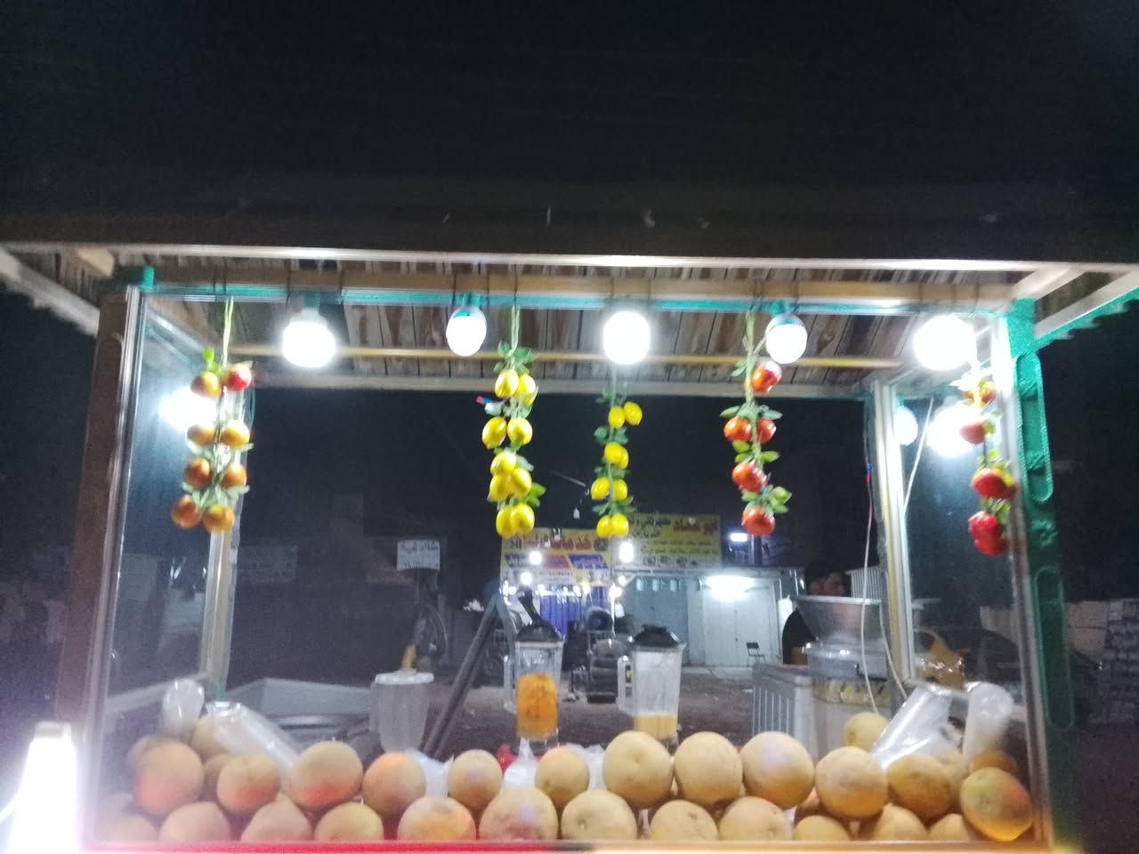 السلام عليكم غراض فلافل كامله و مال عصائر سعر 700 بغداد حي العامل ***********
