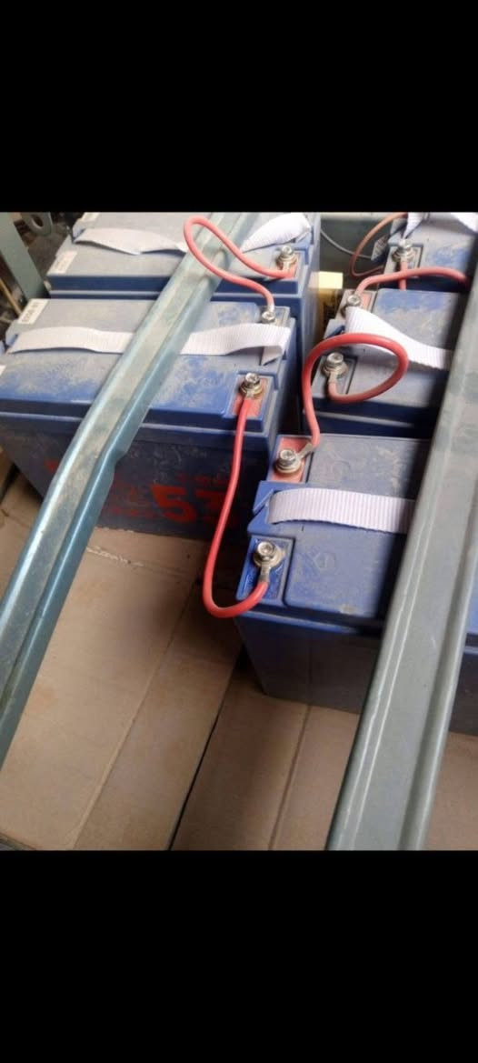 للبيع ستوته شعر بنات  موديل 25 شحن مكينة الشعربنات ارقى نوعيه بيها ضمان ام الفحمات انسه العطل مولده جديده مشتغله فتره قليله هيه كلها مسكمه جديد بطاريات الستوته مبدله اكبر موضح بالصور اي استفسار على الرقم *********** المكان النجف
