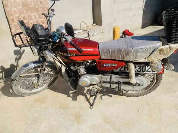 اربعه كير 

كله شغال 

السعر ٤٠٠ وبي مجال 

ويرهم مراوس

اتصل ***********

ناحيه الزاب
