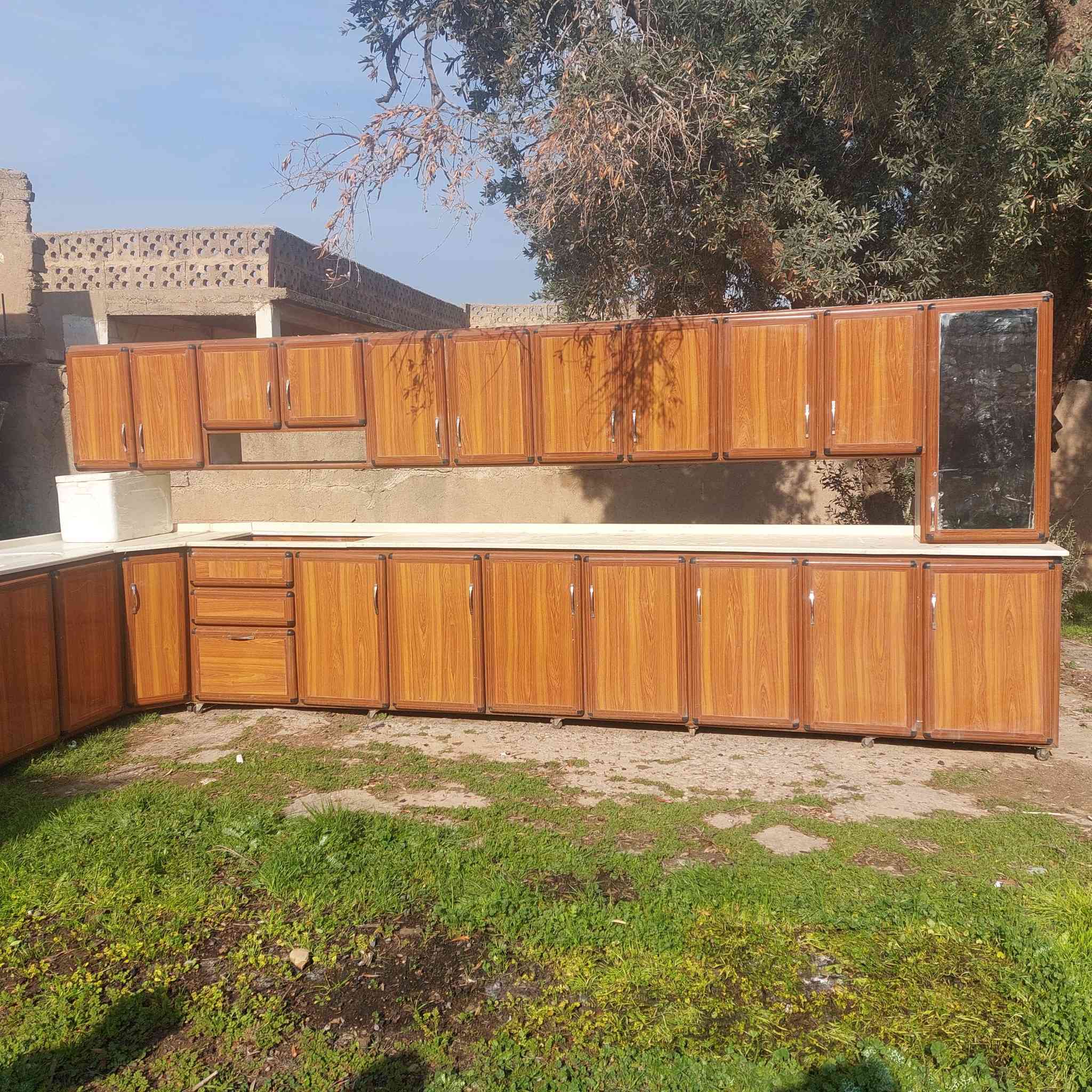 كونترات نضيفه اخو جديد مابي اي عيب لاكسر ولا فطر  كلها مرمر  لون صاجي ٣ قطع للبيع بأسعار مناسبه للاتصال على الأرقام ***********
‎*********** خاص محلات ابو امير #موصل_كوكجلي
