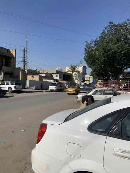 السلام عليكم الدار للبيع  بغداد الجديدة شارع دكتور فاضل قرب سوق الشعبي البيت عل شارع العام موقع كلش حلو المساحه ٨٤ متر واجهة ٤ اله نزاله ٢٣ بناء قديم ***********
